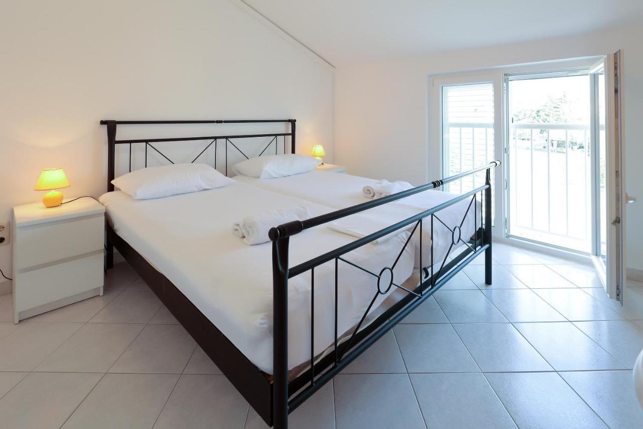 City Pool Apartments Novalja Zewnętrze zdjęcie