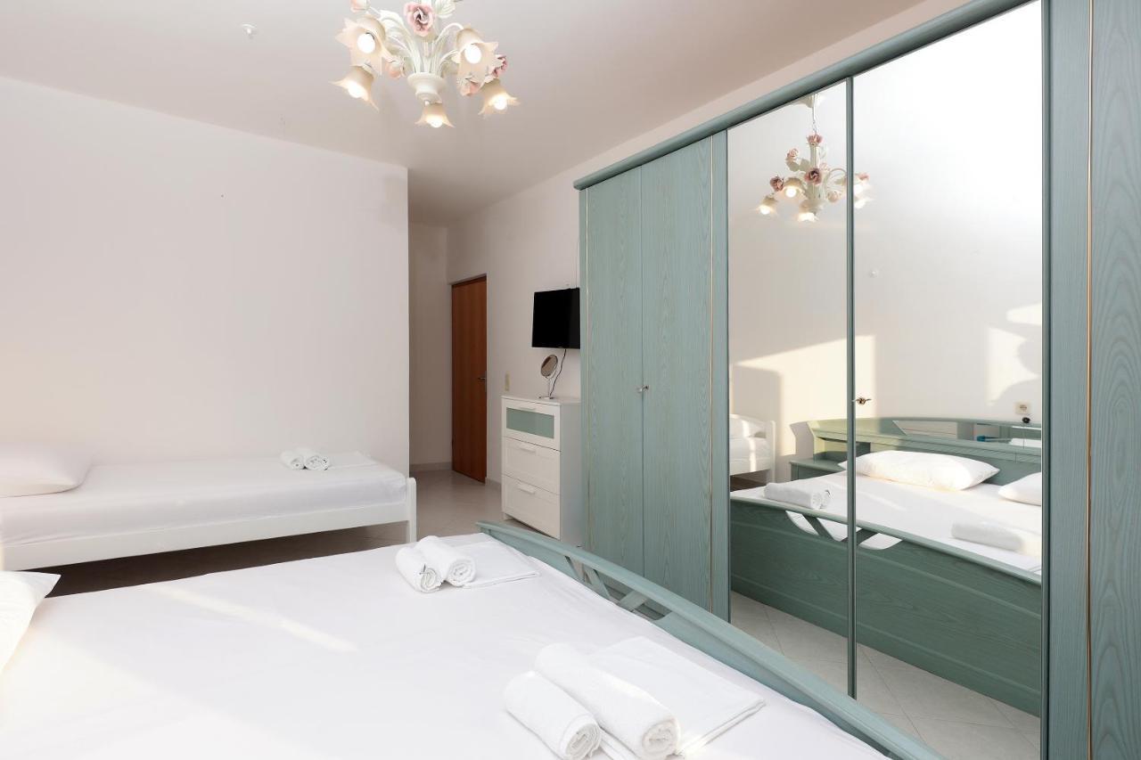 City Pool Apartments Novalja Zewnętrze zdjęcie