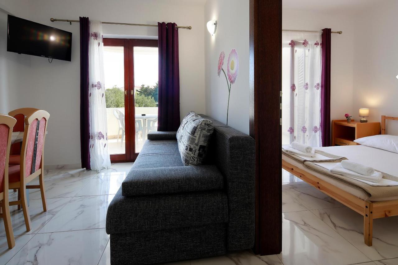 City Pool Apartments Novalja Zewnętrze zdjęcie